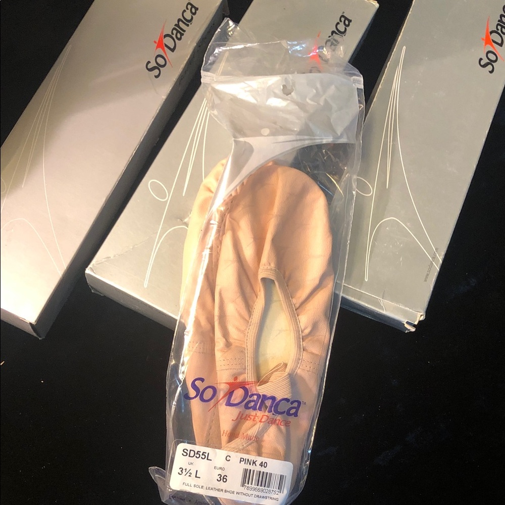 So Danca Leather Full Sole Ballet Shoes 3pair Sz 5 new